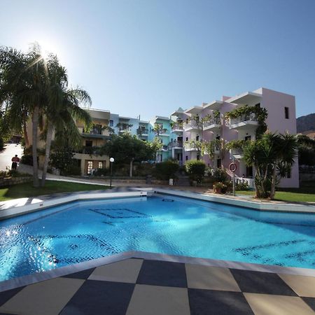 Bellos Hotel Apartments ヘルソニソス エクステリア 写真