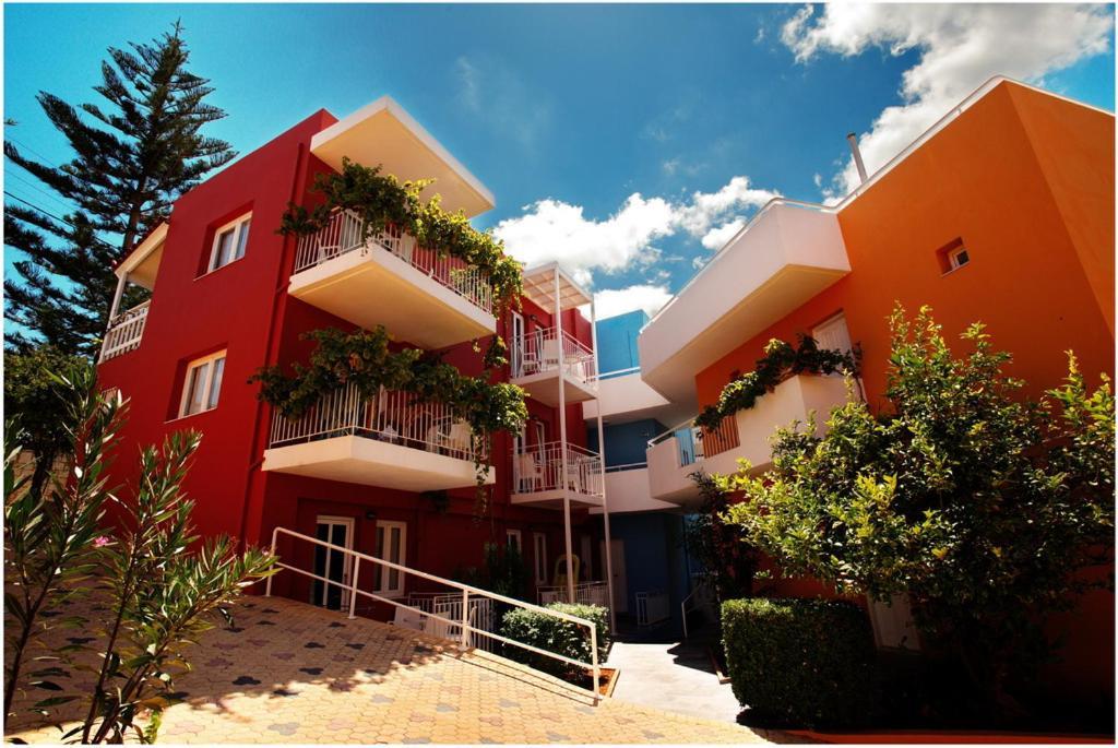 Bellos Hotel Apartments ヘルソニソス エクステリア 写真