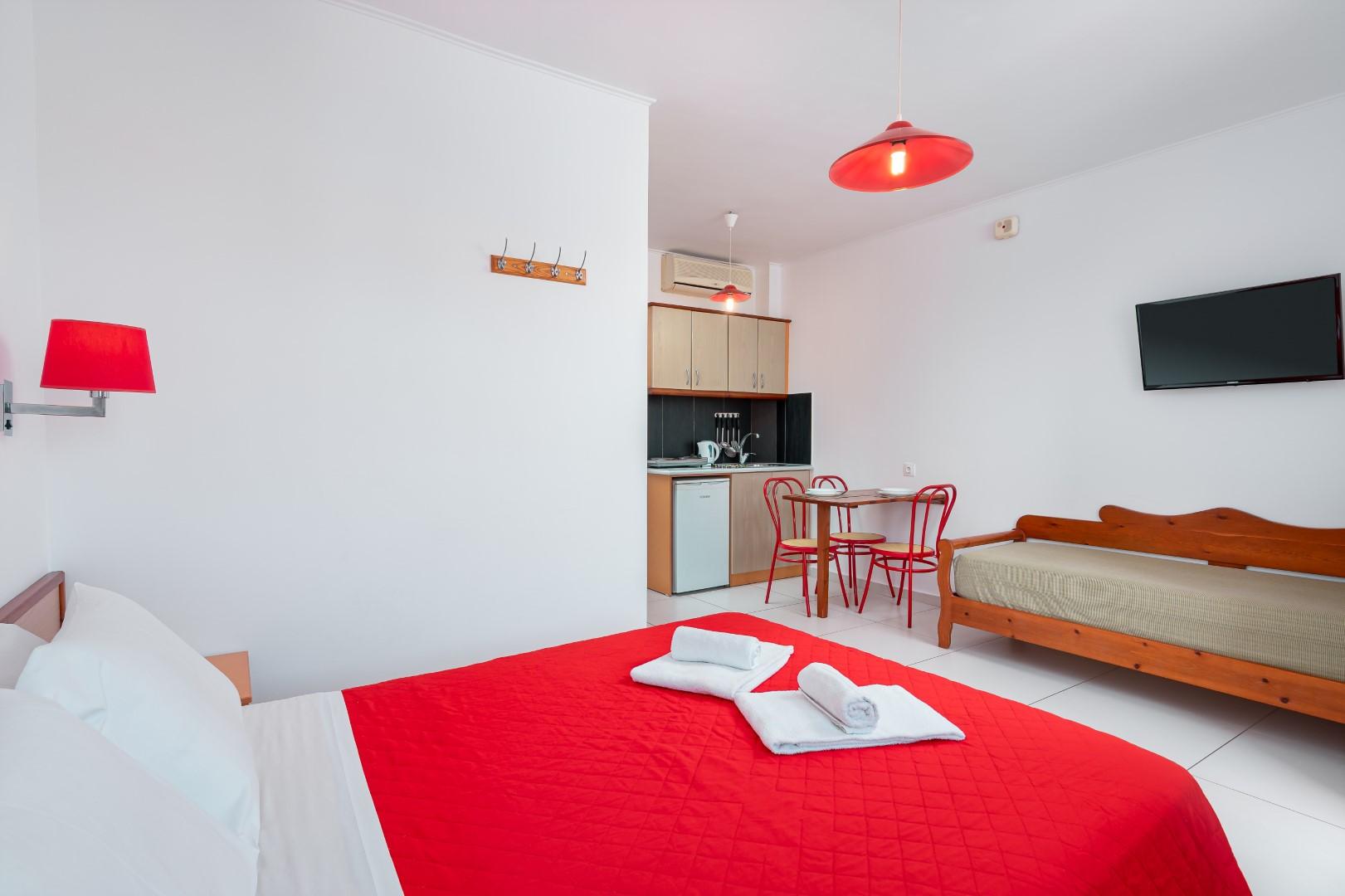 Bellos Hotel Apartments ヘルソニソス エクステリア 写真