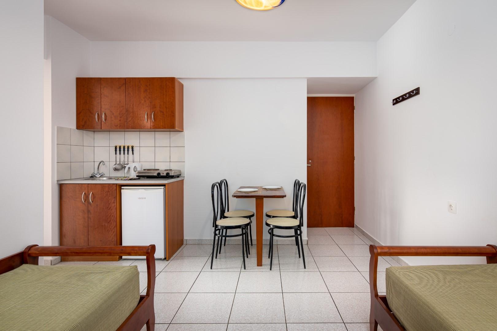 Bellos Hotel Apartments ヘルソニソス エクステリア 写真