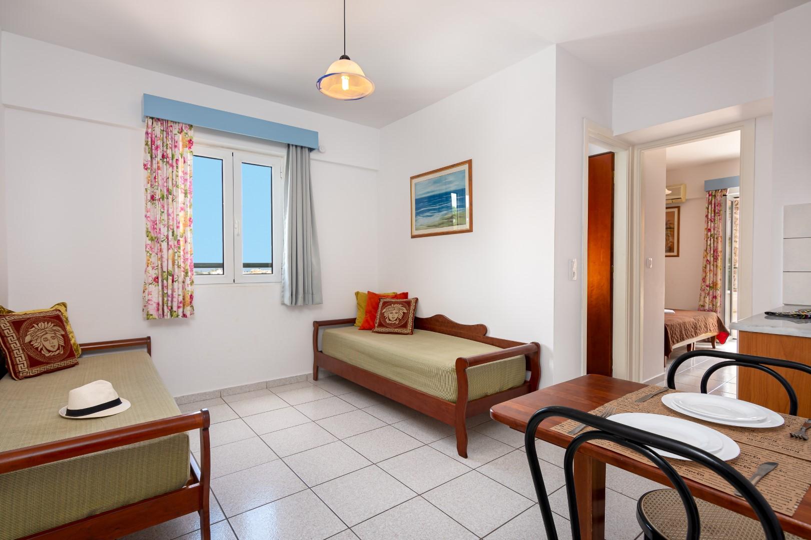 Bellos Hotel Apartments ヘルソニソス エクステリア 写真
