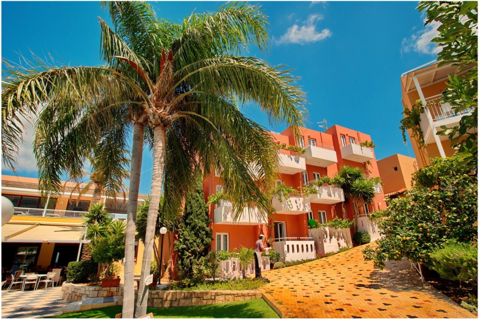 Bellos Hotel Apartments ヘルソニソス エクステリア 写真