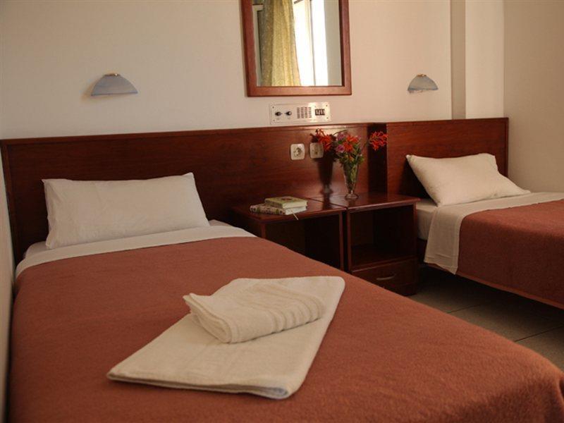 Bellos Hotel Apartments ヘルソニソス エクステリア 写真