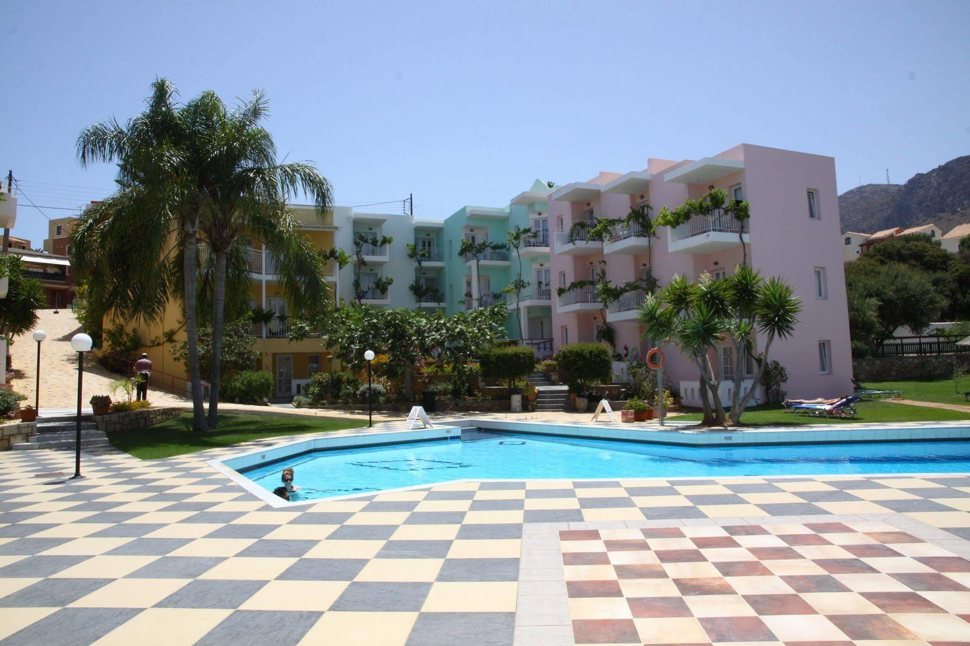 Bellos Hotel Apartments ヘルソニソス エクステリア 写真